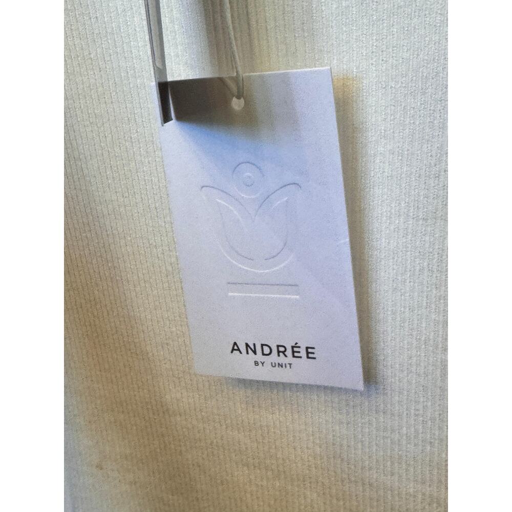 Andre By Unit Bell Sleeve Top S NWT - Picture 3 of 4